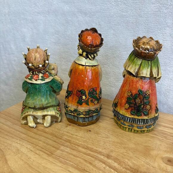 VTG 2006 Blessed be the Name Jesus Wood Carve Look Resin Nativity Set - 9 PC. - Picture 13 of 16